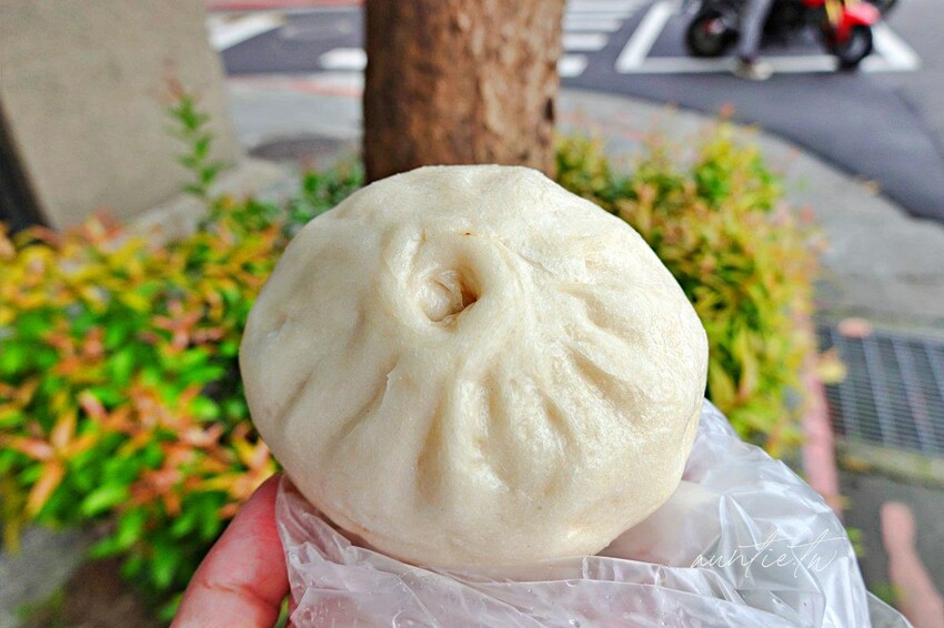 【台北】南港|廣泰豐潮州包子,自信心爆棚的包子饅頭店,外皮香甜肉扎實