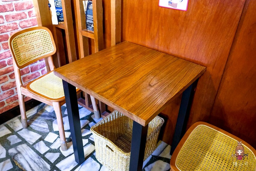 新北市三重區【三重咖啡館】李好咖啡,草莓鬆餅、焦糖布丁好吃推薦