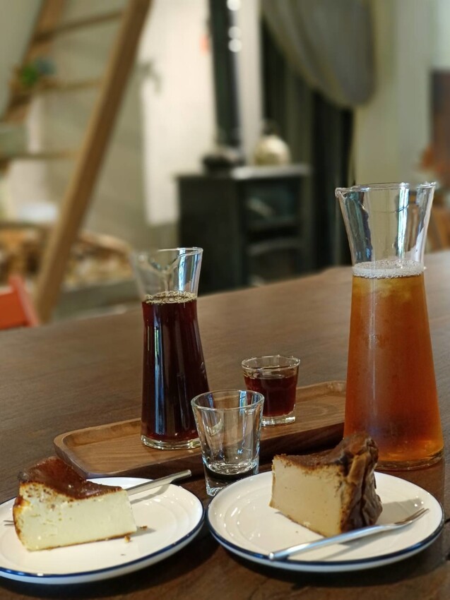 【台北.金山】微微山房森林系咖啡廳。寵物超級友善。14人即可包場獨享陽光午後的美好古宅