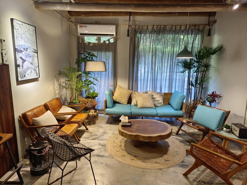 【台北.金山】微微山房森林系咖啡廳。寵物超級友善。14人即可包場獨享陽光午後的美好古宅