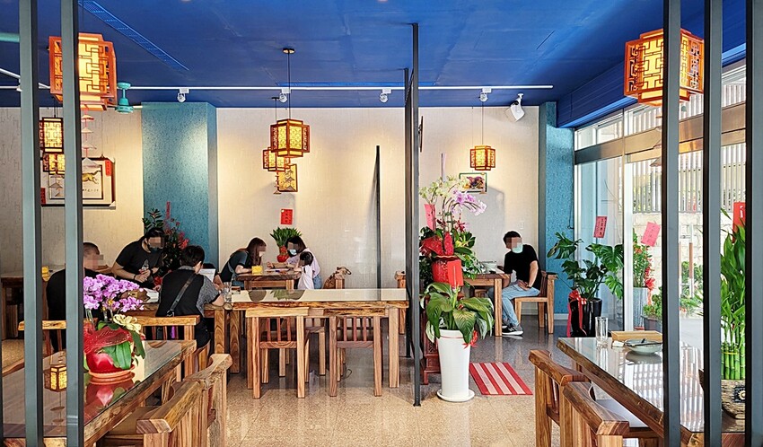 隱藏在透天厝裡的低調越式餐廳，享受道地美味的越南料理，只有巷子內才知道的美味！