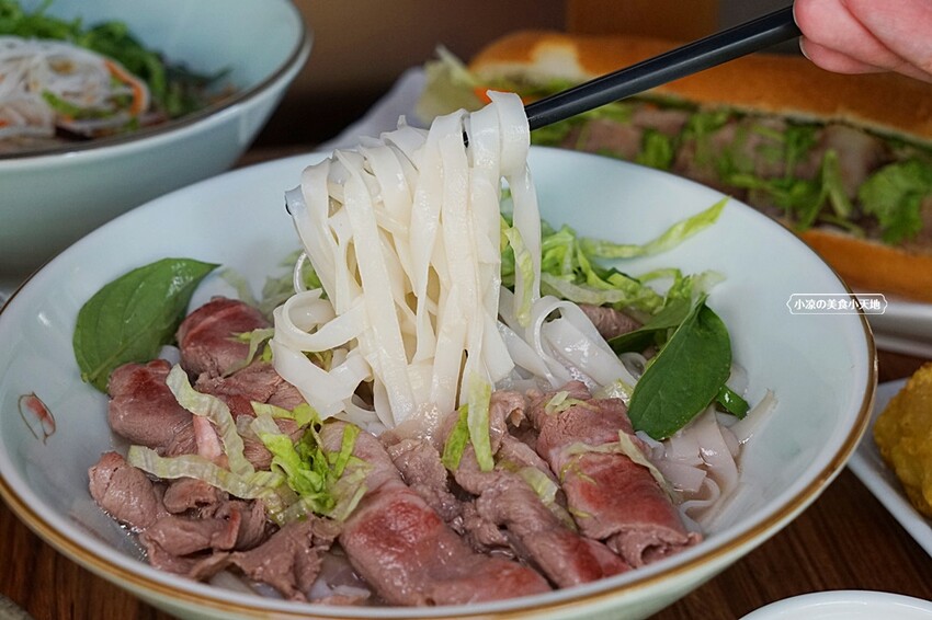 隱藏在透天厝裡的低調越式餐廳，享受道地美味的越南料理，只有巷子內才知道的美味！