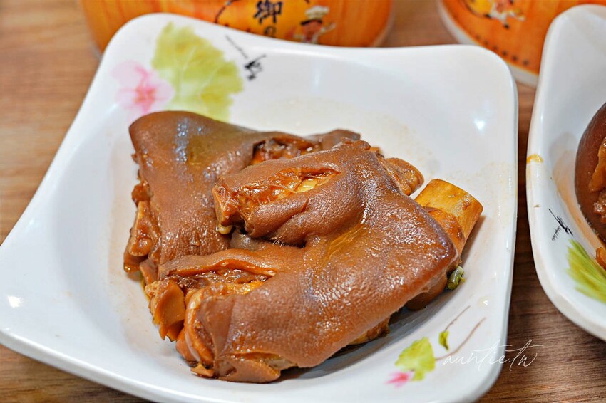 【台北】中山區｜楊林開運豬腳，軟Q豬腳豬蹄飯，配菜超下飯，吉林路便當店