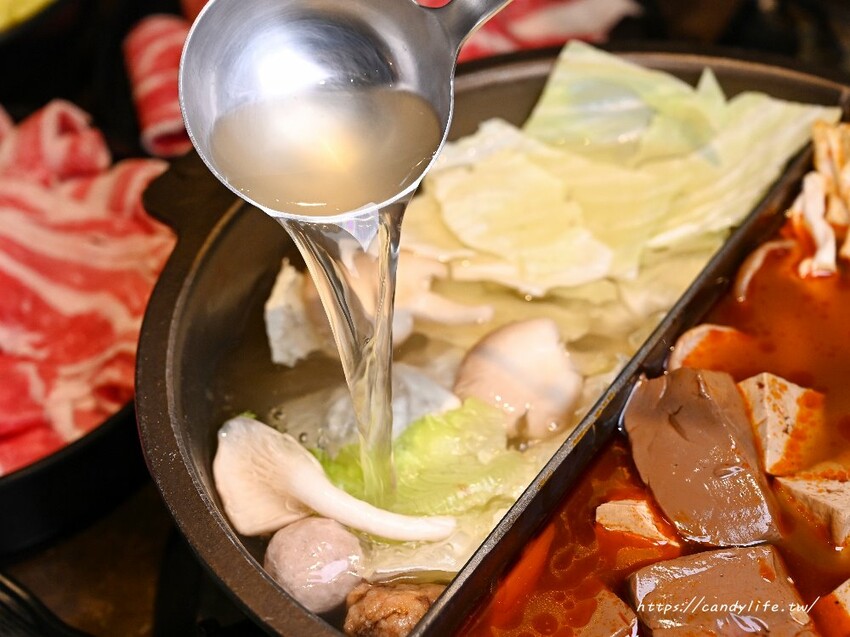 椒饗麻辣鍋|台中最低調麻辣鍋,師承台北齊味麻辣鍋,會噴汁的鴨血,口感Q嫩好吃,豆腐也超讚~