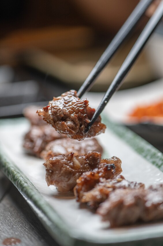 台北美食｜豆町村燒肉～激安齊下全新燒肉品牌。浮誇系豆町疊疊樂沒預約吃不到，中秋燒肉推薦來這裡，捷運國