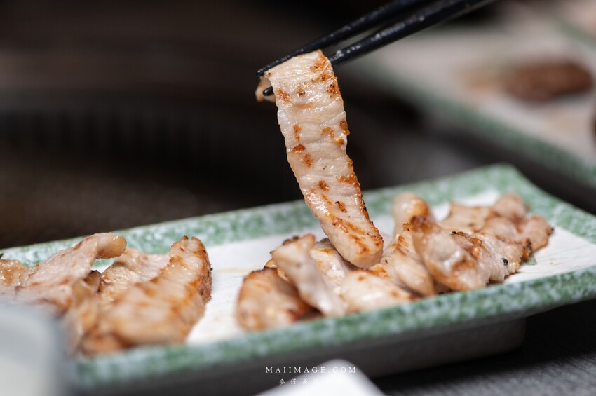 台北美食｜豆町村燒肉～激安齊下全新燒肉品牌。浮誇系豆町疊疊樂沒預約吃不到，中秋燒肉推薦來這裡，捷運國