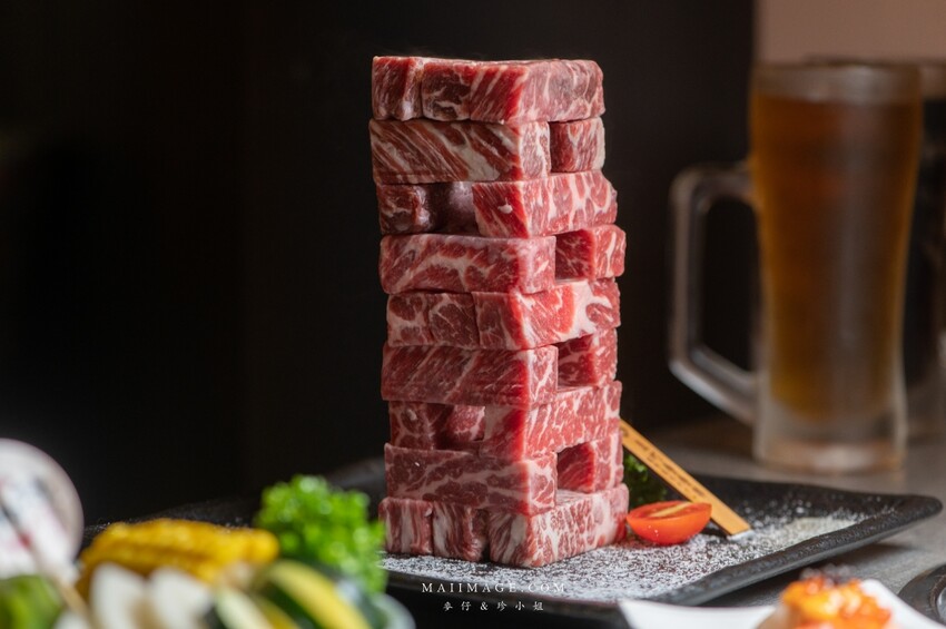 台北美食｜豆町村燒肉～激安齊下全新燒肉品牌。浮誇系豆町疊疊樂沒預約吃不到，中秋燒肉推薦來這裡，捷運國