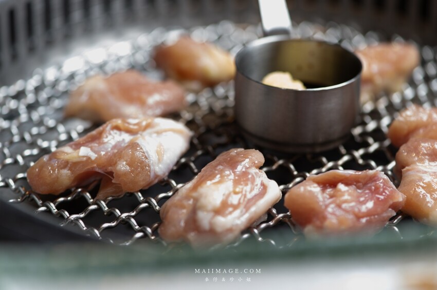 台北美食｜豆町村燒肉～激安齊下全新燒肉品牌。浮誇系豆町疊疊樂沒預約吃不到，中秋燒肉推薦來這裡，捷運國