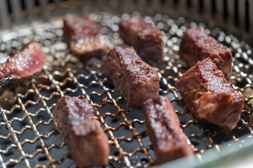 台北美食｜豆町村燒肉～激安齊下全新燒肉品牌。浮誇系豆町疊疊樂沒預約吃不到，中秋燒肉推薦來這裡，捷運國