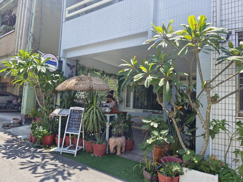 【宜蘭.頭城】拾光旅人泰式餐廳。寵物友善餐廳。泰菜好吃服務貼心的網美店