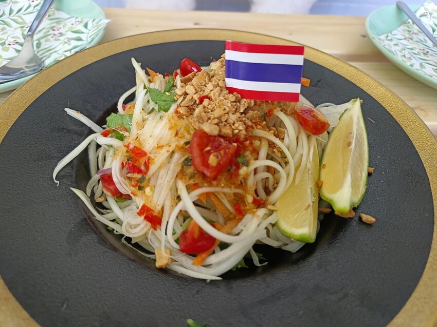 【宜蘭.頭城】拾光旅人泰式餐廳。寵物友善餐廳。泰菜好吃服務貼心的網美店