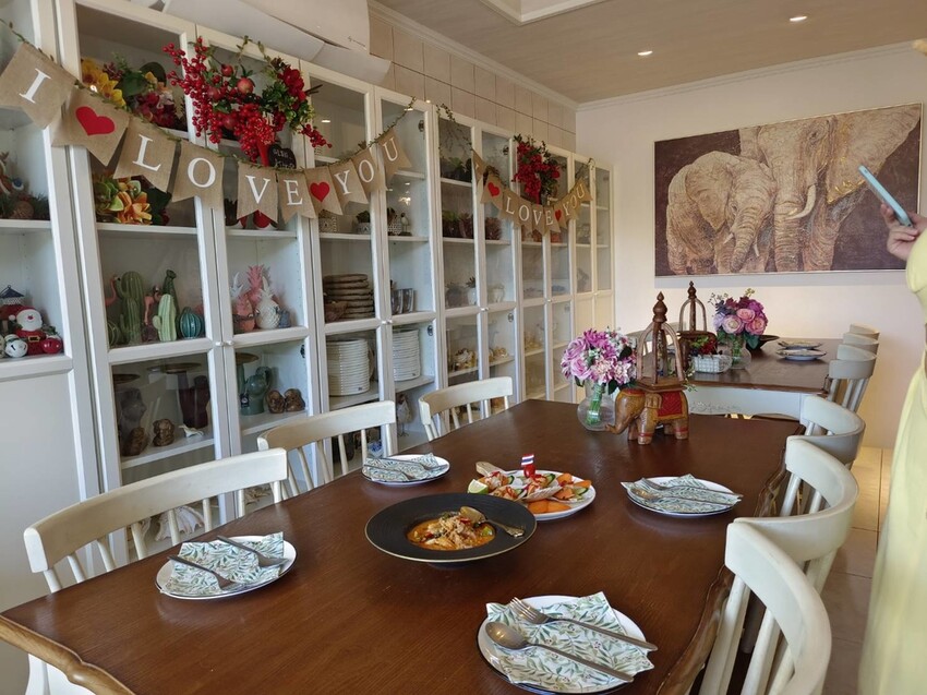 【宜蘭.頭城】拾光旅人泰式餐廳。寵物友善餐廳。泰菜好吃服務貼心的網美店