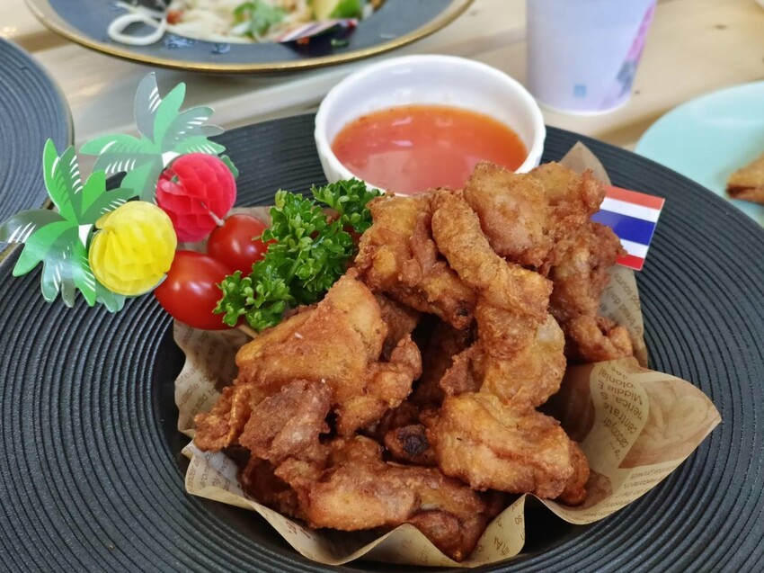 【宜蘭.頭城】拾光旅人泰式餐廳。寵物友善餐廳。泰菜好吃服務貼心的網美店