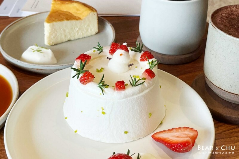 新莊輔大咖啡廳推薦│QUEEN SHOP Life Store・台灣原創服飾品牌的咖啡、花藝、烘焙複合式門市