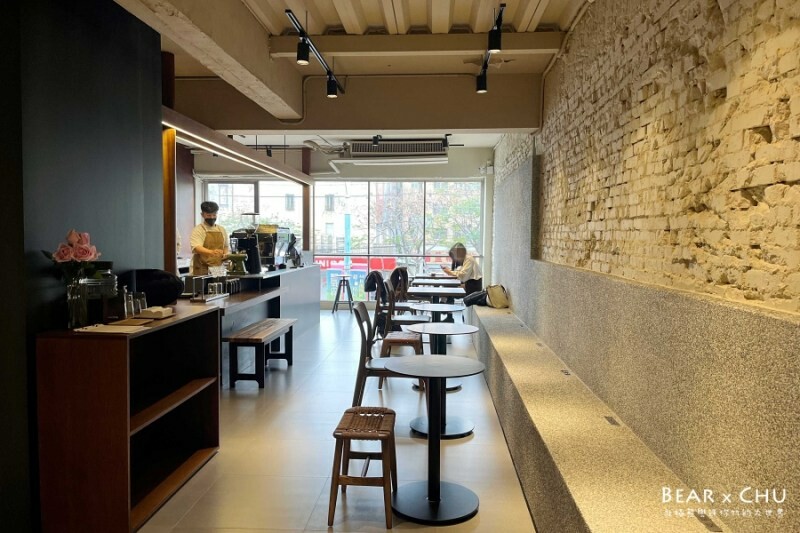 新莊輔大咖啡廳推薦│QUEEN SHOP Life Store・台灣原創服飾品牌的咖啡、花藝、烘焙複合式門市