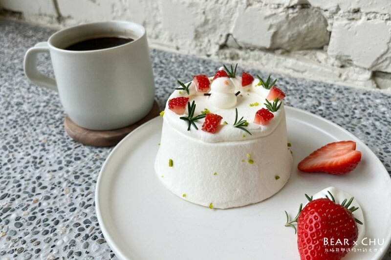 新莊輔大咖啡廳推薦│QUEEN SHOP Life Store・台灣原創服飾品牌的咖啡、花藝、烘焙複合式門市