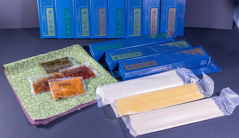 【薑博士就醬拌伴麵】三種麵x四種醬.自由混搭12種吃法.低納健康美味:老薑麵.薑黃麵.秋葵麵X老薑麻油醬.麻辣