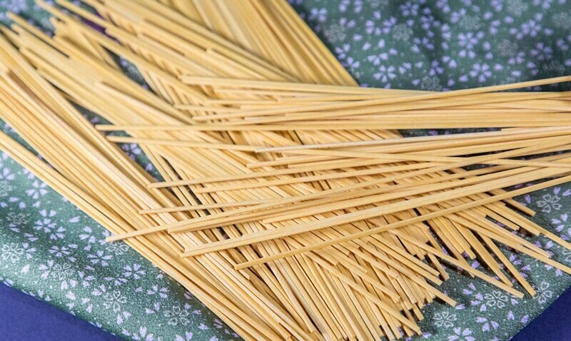 【薑博士就醬拌伴麵】三種麵x四種醬.自由混搭12種吃法.低納健康美味:老薑麵.薑黃麵.秋葵麵X老薑麻油醬.麻辣