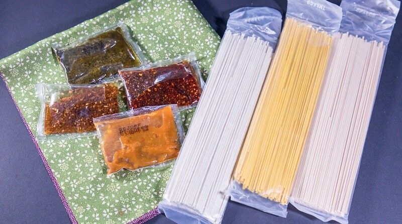 【薑博士就醬拌伴麵】三種麵x四種醬.自由混搭12種吃法.低納健康美味:老薑麵.薑黃麵.秋葵麵X老薑麻油醬.麻辣