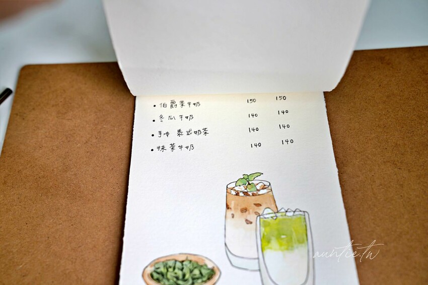 【新竹】竹北｜Tonari Cafe 隔壁咖啡，自然系貨櫃咖啡廳，寵物友善咖啡廳