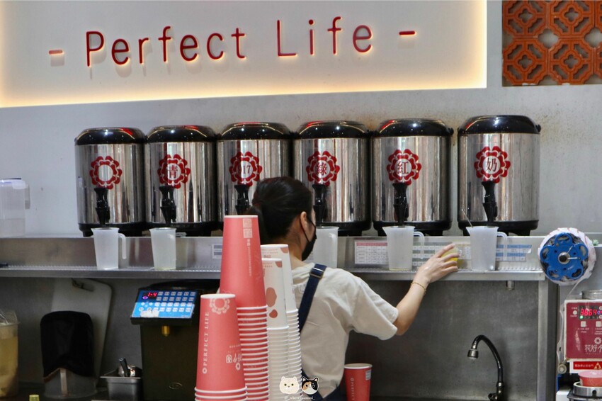 台中西區飲料|花好月圓.打破鮮奶茶界的天花板!!桐葉紅茶與嘉 台中西區飲料|花好月圓.打破鮮奶茶界的天花板!!桐葉紅茶與嘉