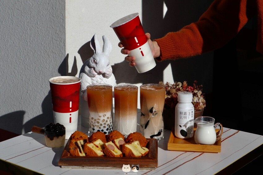 台中西區飲料|花好月圓.打破鮮奶茶界的天花板!!桐葉紅茶與嘉 台中西區飲料|花好月圓.打破鮮奶茶界的天花板!!桐葉紅茶與嘉