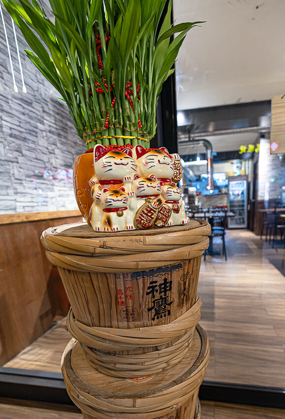 隱藏於在地生活圈內的精緻單點燒肉店,日式職人精神般手工精修去筋去油留下美味,精緻有用心的日式燒肉小店推薦