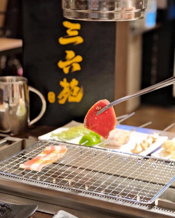 【蘆洲美食推薦】三六苑炭火燒肉-蘆洲店～超平價全自動烤串，一串只要49元！蘆洲平價燒肉推薦、日式燒肉店串燒新上市！