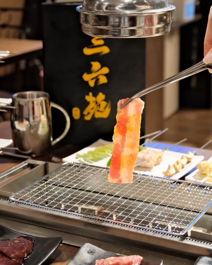 【蘆洲美食推薦】三六苑炭火燒肉-蘆洲店～超平價全自動烤串，一串只要49元！蘆洲平價燒肉推薦、日式燒肉店串燒新上市！