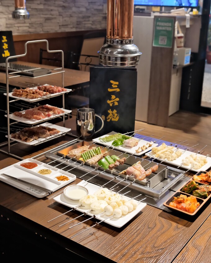 【蘆洲美食推薦】三六苑炭火燒肉-蘆洲店～超平價全自動烤串，一串只要49元！蘆洲平價燒肉推薦、日式燒肉店串燒新上市！