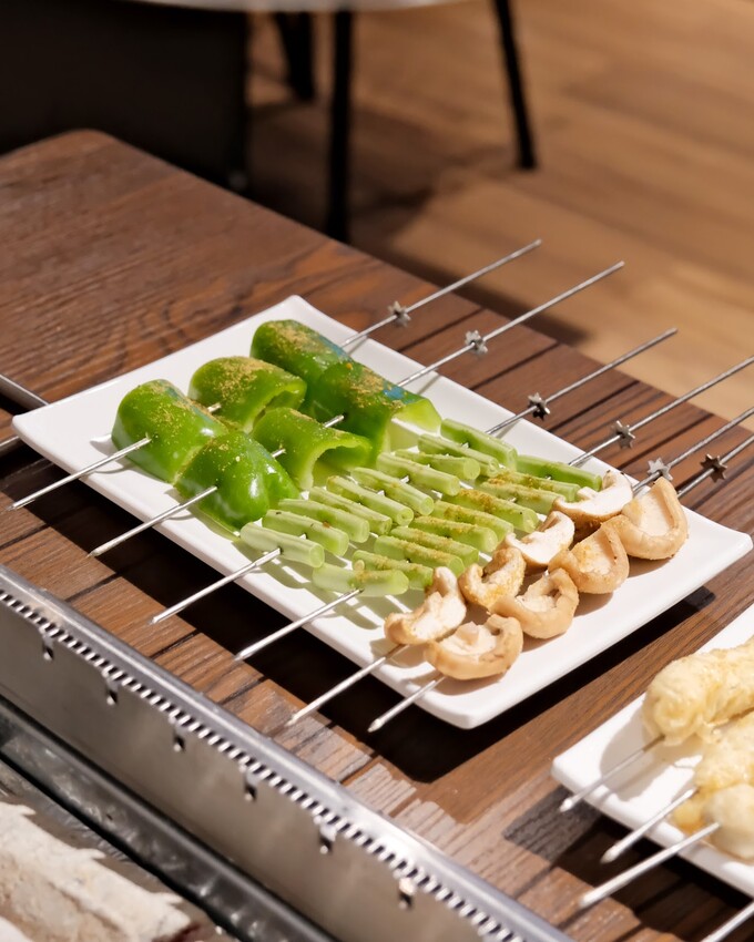 【蘆洲美食推薦】三六苑炭火燒肉-蘆洲店～超平價全自動烤串，一串只要49元！蘆洲平價燒肉推薦、日式燒肉店串燒新上市！