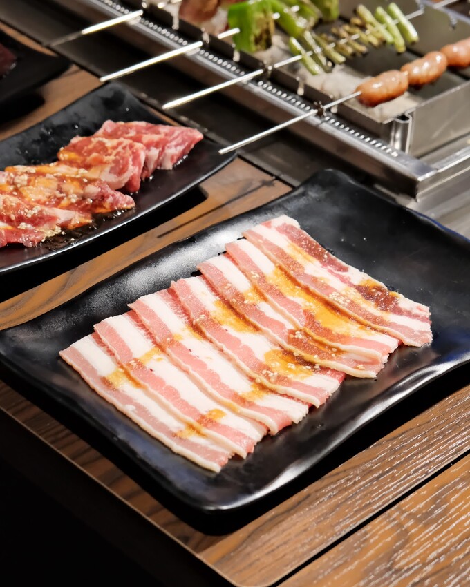 【蘆洲美食推薦】三六苑炭火燒肉-蘆洲店～超平價全自動烤串，一串只要49元！蘆洲平價燒肉推薦、日式燒肉店串燒新上市！