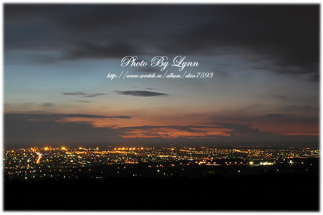 尋找小時記憶：台中都會公園【180°月老夜景】大肚山