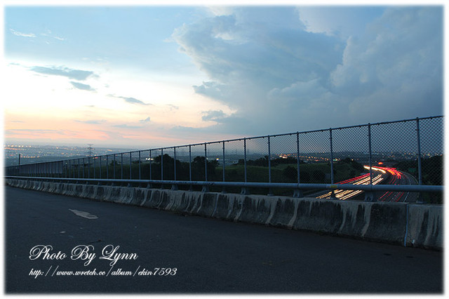 尋找小時記憶：台中都會公園【180°月老夜景】大肚山