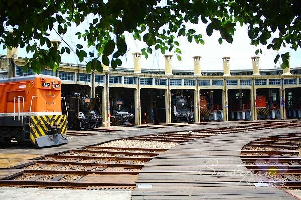 彰化美食》沐月餐廳~清水那方溫泉內餐廳,麻辣鴛鴦鍋加BBQ雙重享受