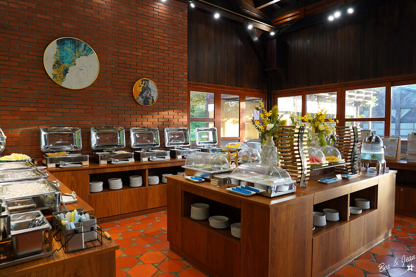 彰化美食》沐月餐廳~清水那方溫泉內餐廳,麻辣鴛鴦鍋加BBQ雙重享受