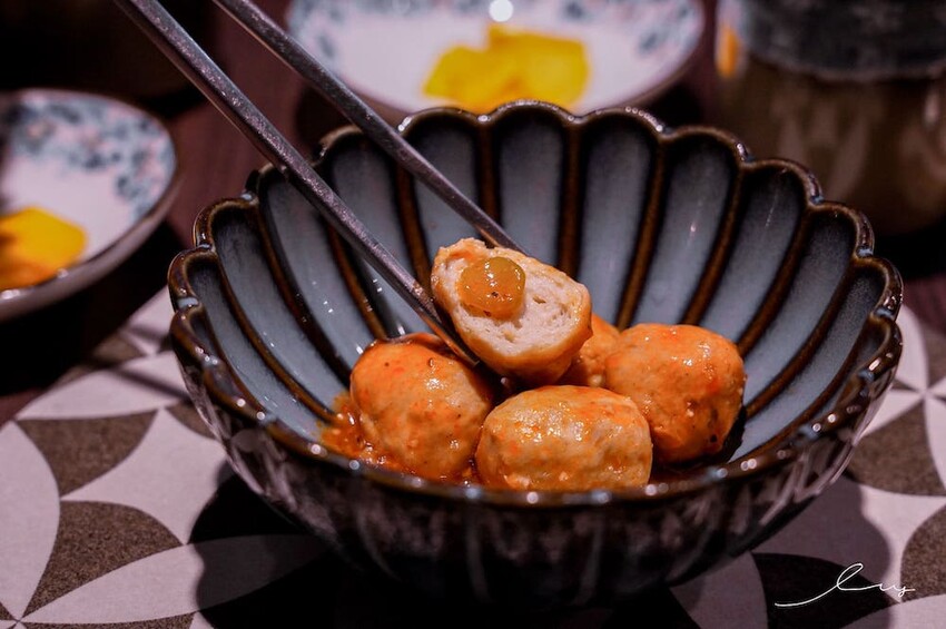 三生有幸精品牛肉麵 |台中牛肉麵控一定要挑戰!就算沒搭酸菜的銷魂湯頭也好喝,還有中西合併排餐料理,呈現滿滿台灣味! - 艾薇覓食趣