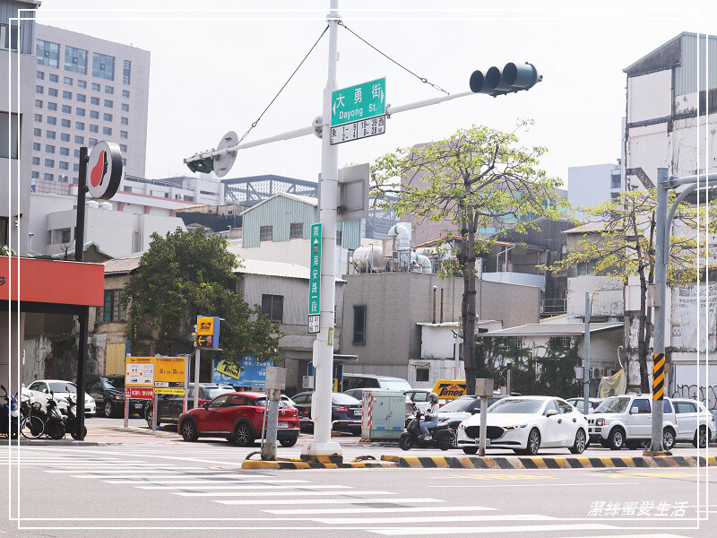 大勇街無名鹹粥-台南/人潮排到隔壁去!2022米其林必比登推薦