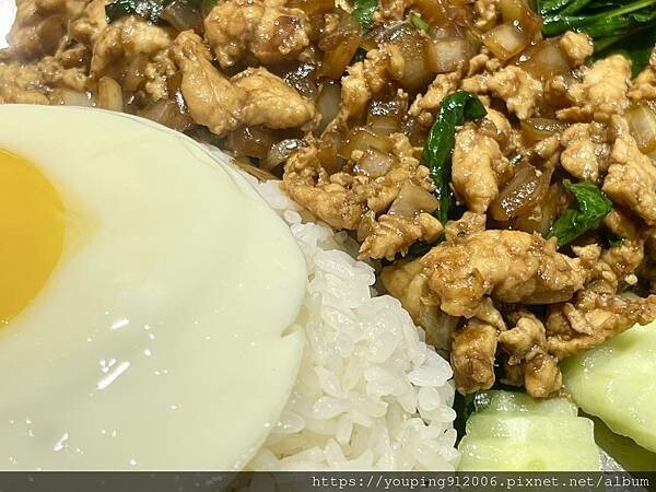 桃園平鎮區|隱泰 Halal 隱身在忠貞市場外的台式泰國料理,完全不泰,是台灣人一定可以接受的口味(附菜單)