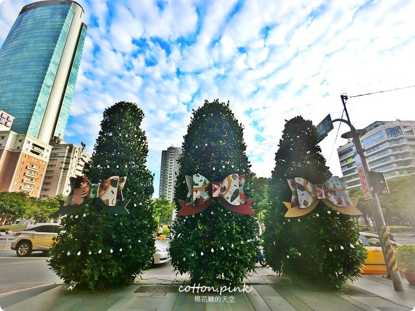 勤美天地聖誕村開村啦!科技感聖誕樹白天晚上都好拍~消費可抽GOGORO唷!