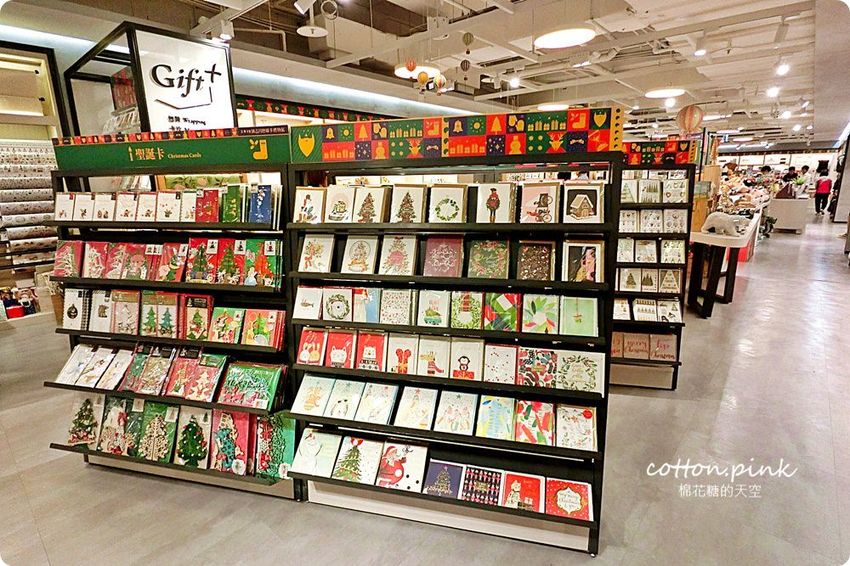 勤美天地聖誕村開村啦!科技感聖誕樹白天晚上都好拍~消費可抽GOGORO唷!