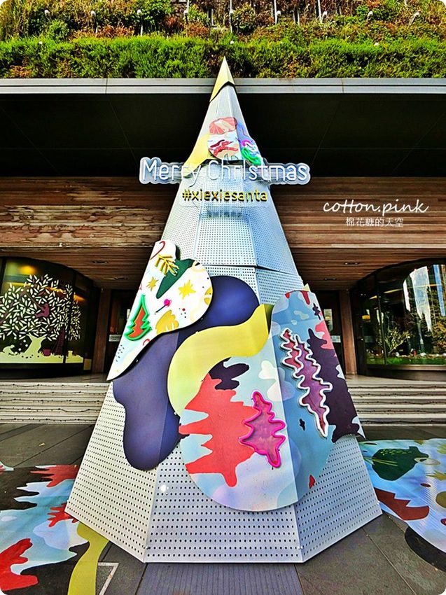 勤美天地聖誕村開村啦!科技感聖誕樹白天晚上都好拍~消費可抽GOGORO唷!