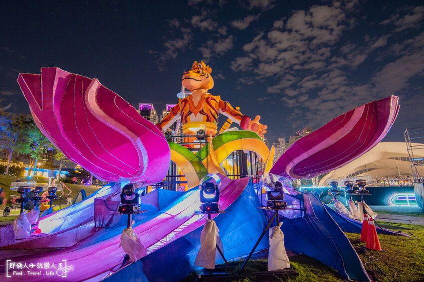 2022文心公園元宵燈會搶先看,10米高台中虎爺超壯觀~