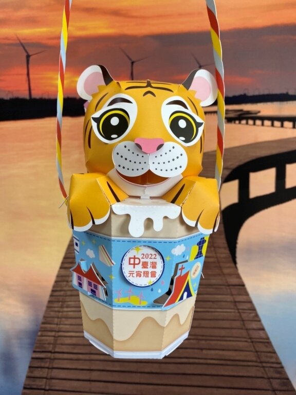 2022文心公園元宵燈會搶先看,10米高台中虎爺超壯觀~