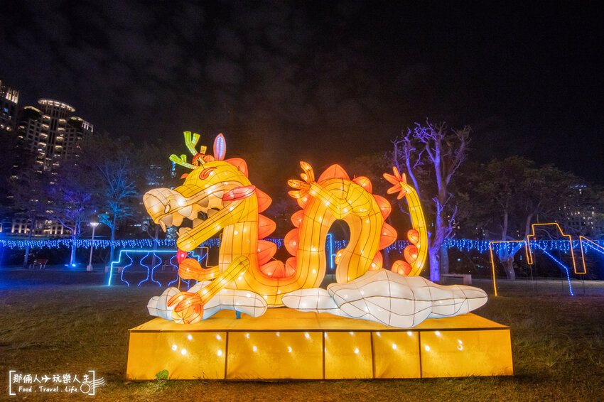 2022文心公園元宵燈會搶先看,10米高台中虎爺超壯觀~
