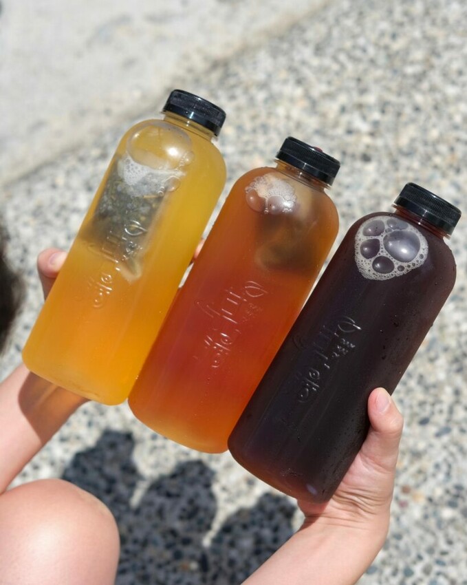 【台中美食】甘乃滴冷泡飲｜南部來的人氣創意手搖，感受淨水打造的純粹茶香味 ! - 肉依小姐吃什麼