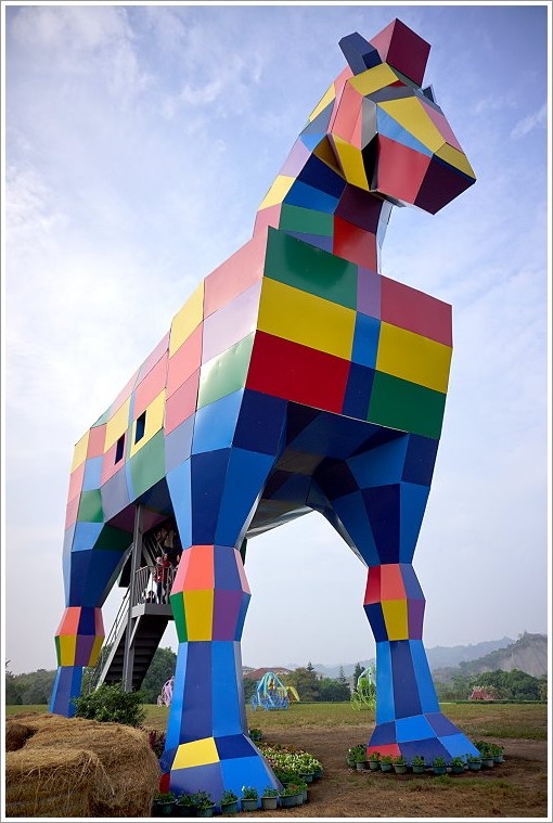 【台南景點】走馬瀨農場30週年慶‧彩虹樂翻天活動!16米彩虹巨馬、牧草迷宮、3D彩繪、草原運動會、毛孩野餐會等,好拍好玩又有趣!