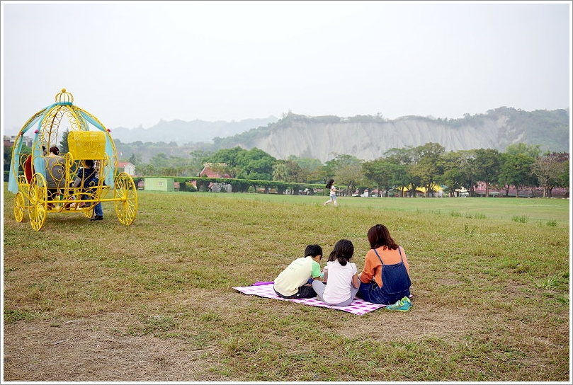 【台南景點】走馬瀨農場30週年慶‧彩虹樂翻天活動!16米彩虹巨馬、牧草迷宮、3D彩繪、草原運動會、毛孩野餐會等,好拍好玩又有趣!