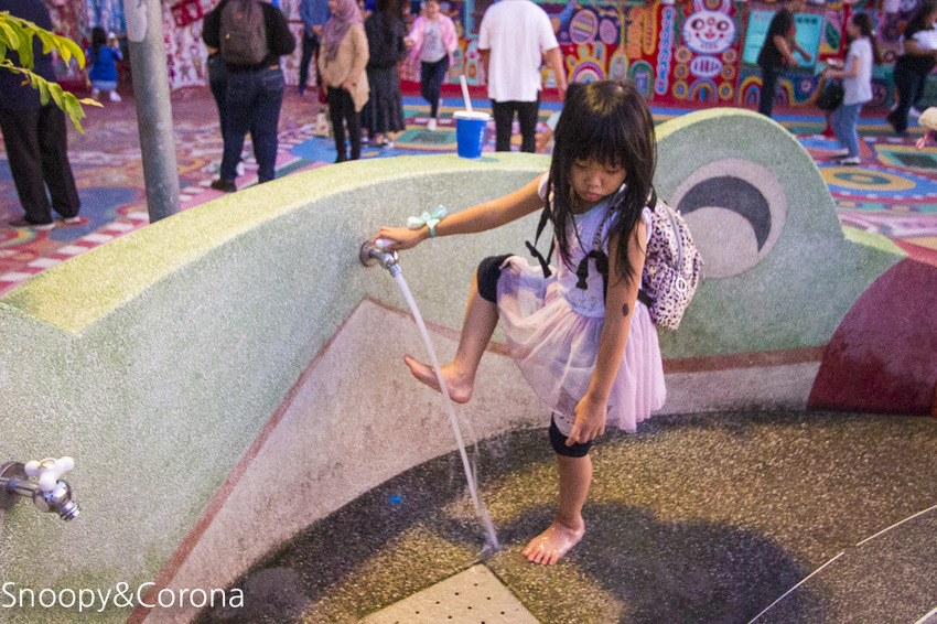 【台中景點】台中必遊景點｜南屯景點｜彩虹眷村～童趣療癒的彩虹村好好拍，還有小孩最愛的彩虹溜滑梯與沙坑