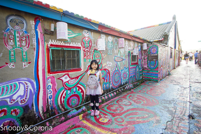 【台中景點】台中必遊景點｜南屯景點｜彩虹眷村～童趣療癒的彩虹村好好拍，還有小孩最愛的彩虹溜滑梯與沙坑